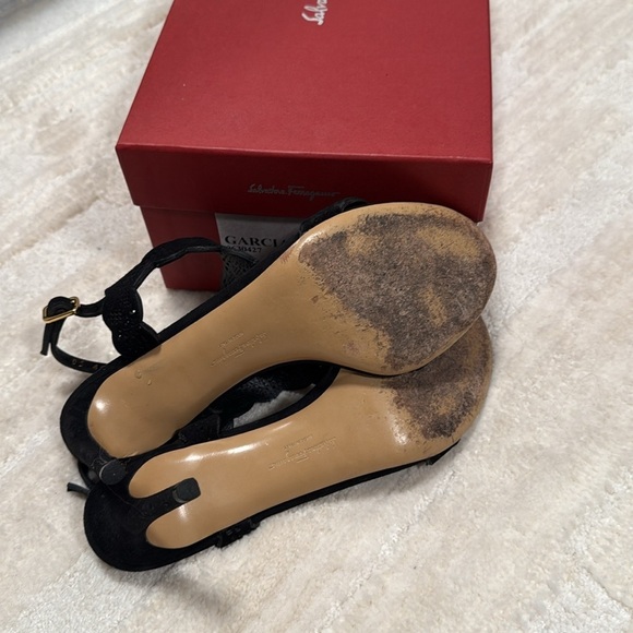 Salvatore Ferragamo Garcia Nero Suede Sandals - Picture 10 of 16